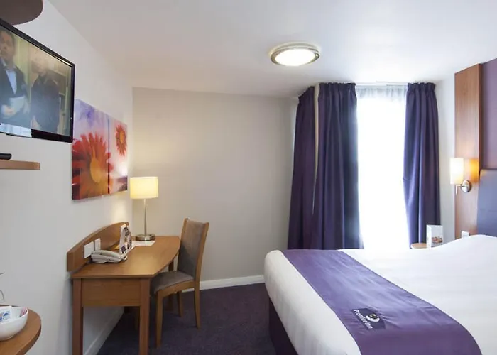 Premier Inn Glenrothes